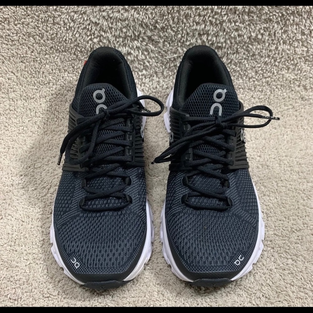 On Cloud Cloudswift Running Sneakers